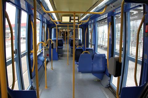 Interni autobus